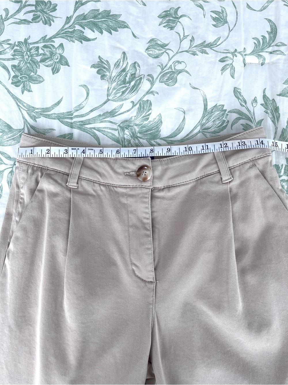 Democracy Beige Wide-Leg High-Rise Khaki Pleated Trouser Pants - Picture 7 of 7